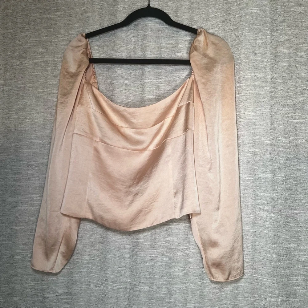 Wilfred Aritzia Satin Blush Women's Romantic  Smocked Blouse Size L - Picture 4 of 16